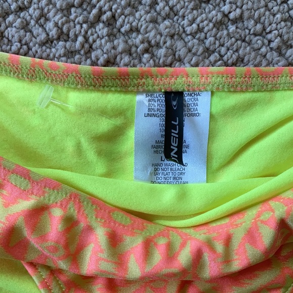 O’Neill Bikini - Picture 2 of 5